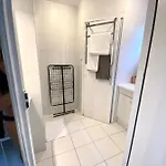 Daire Elegant Et Parking Dans Batiment Historique Saint-Tropez