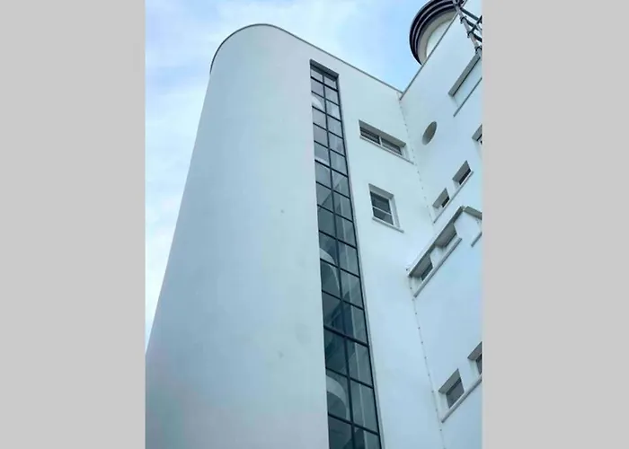 Apartment Elegant Et Parking Dans Batiment Historique *