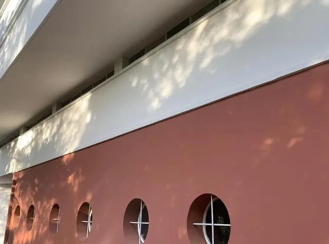 Apartment Elegant Et Parking Dans Batiment Historique Saint-Tropez