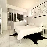 Elegant Et Parking Dans Batiment Historique Apartamento Saint-Tropez