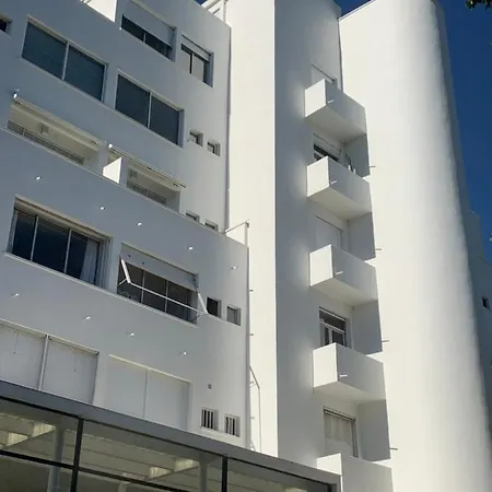 Elegant Et Parking Dans Batiment Historique Daire *