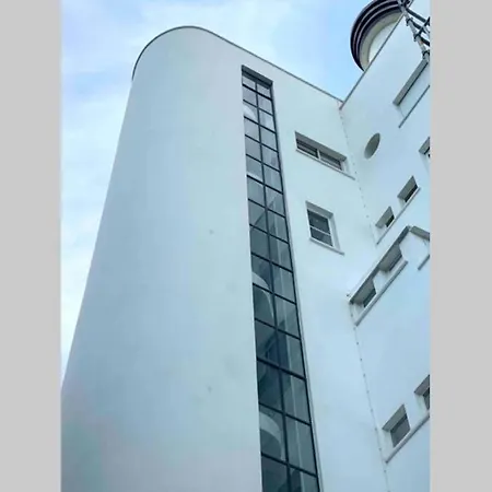 Appartement élégant Dans Batiment Historique *