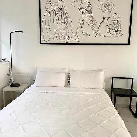 élégant Dans Batiment Historique Saint-Tropez
