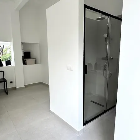 Appartement élégant Dans Batiment Historique Saint-Tropez