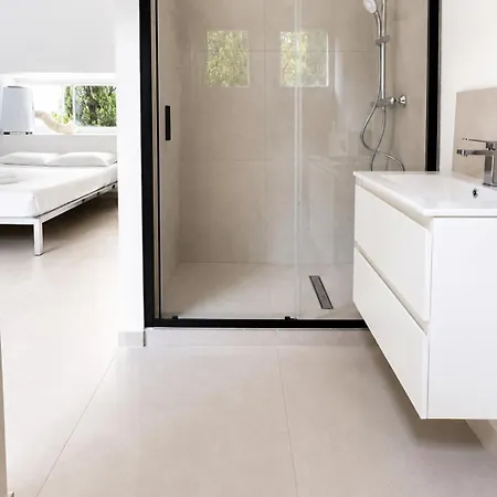 Elegant Et Parking Dans Batiment Historique *
