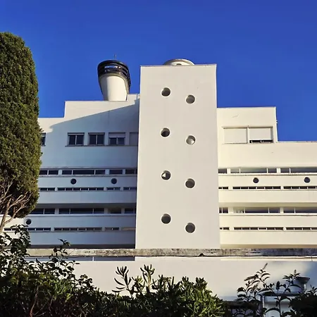 Elegant Et Parking Dans Batiment Historique *