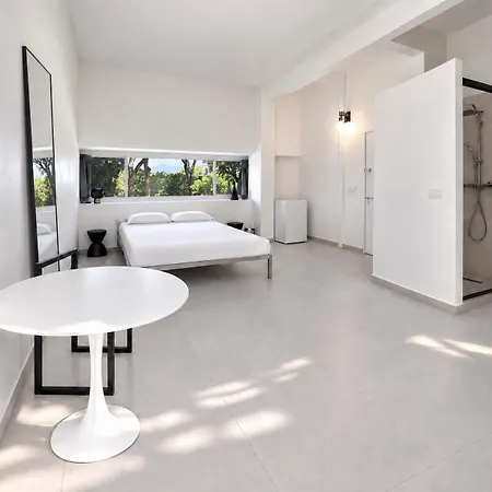 Elegant Et Parking Dans Batiment Historique Saint-Tropez
